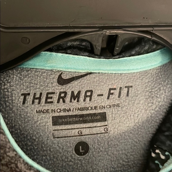 Nike Therma Fit Hoodie - Picture 4 of 4